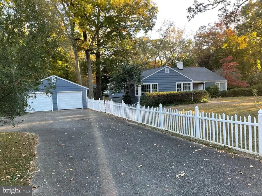 32 Clifton Ave, Kilmarnock, VA 22482 - #2