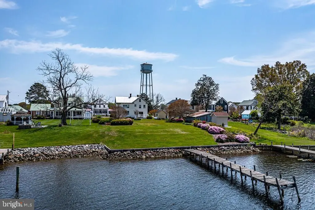 742 Main St, Reedville, VA 22539 - #1