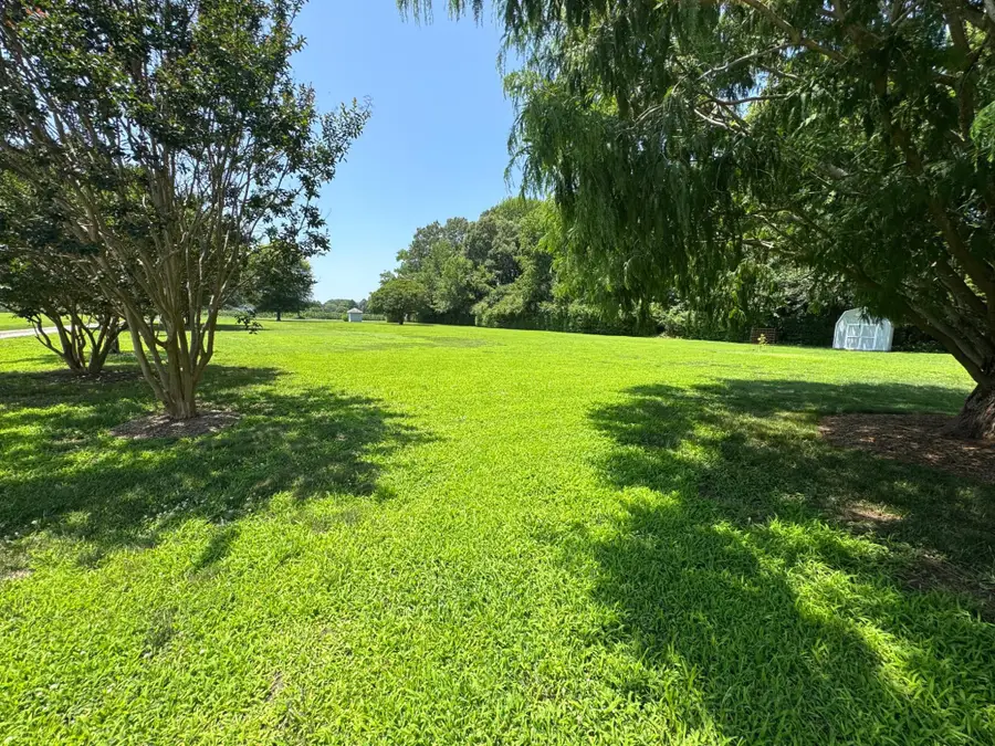 521 Painter Point Rd, Kilmarnock, VA 22482 - #2