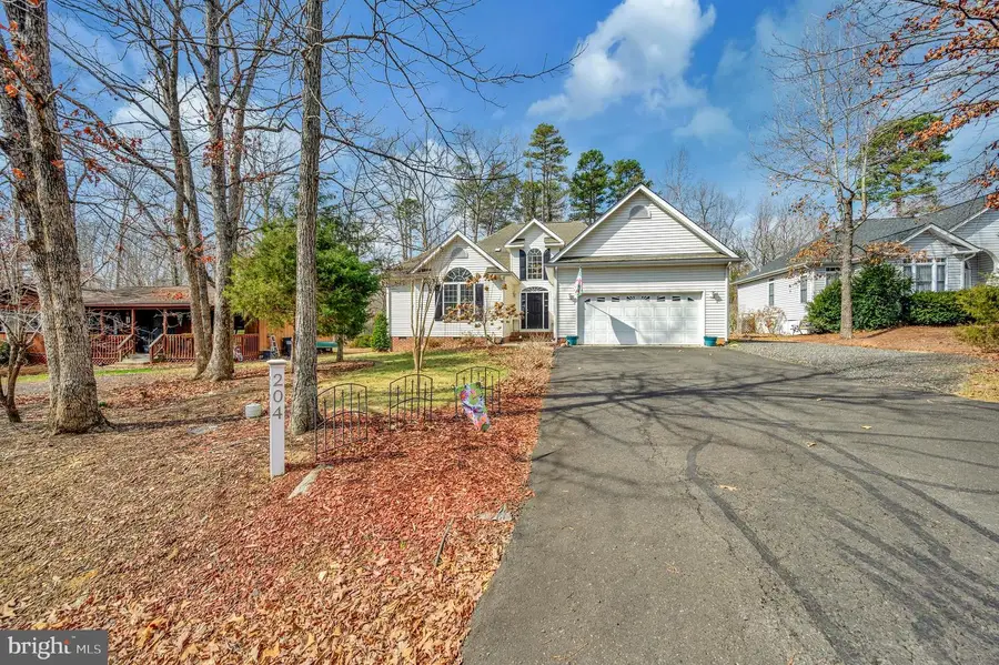 204 Wakefield Dr, Locust Grove, VA 22508 - #2