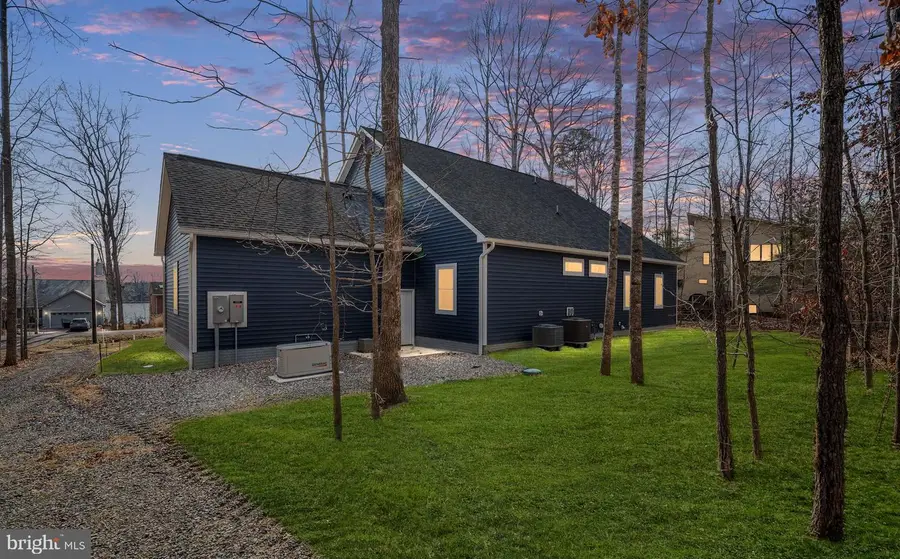 261 Washington St, Locust Grove, VA 22508 - #2