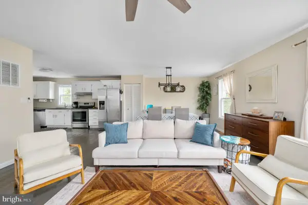 513 Lakeview Pkwy, LOCUST GROVE, VA 22508