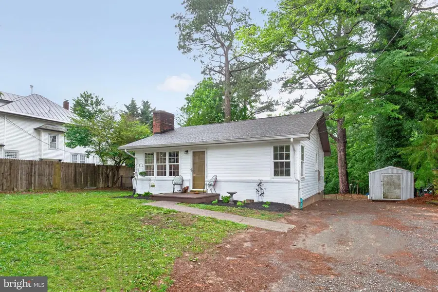 415 S Main St, Gordonsville, VA 22942 - #3