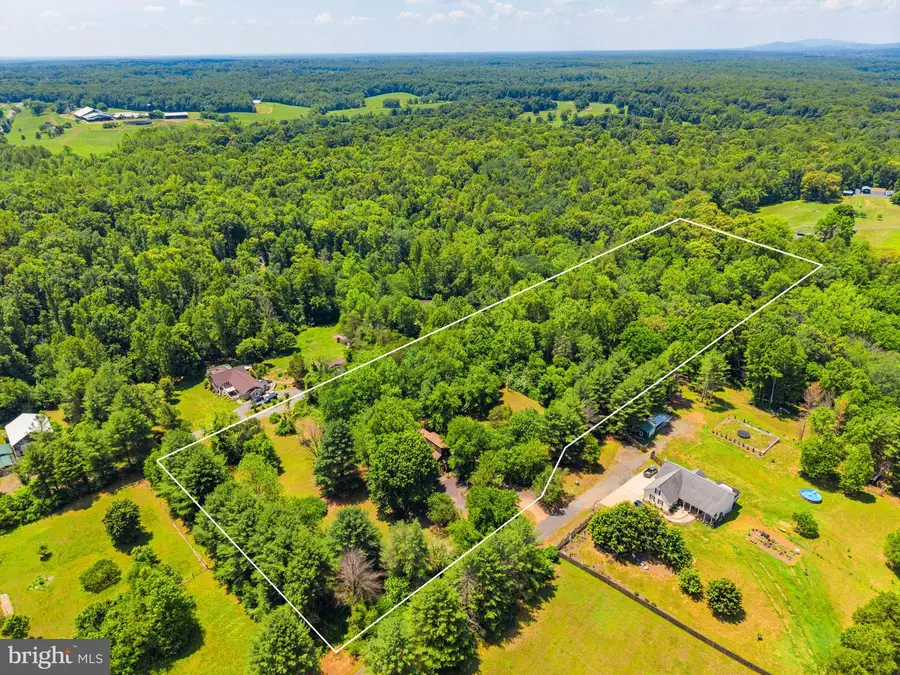 24020 Signal Hill Ln, Unionville, VA 22567 - #2