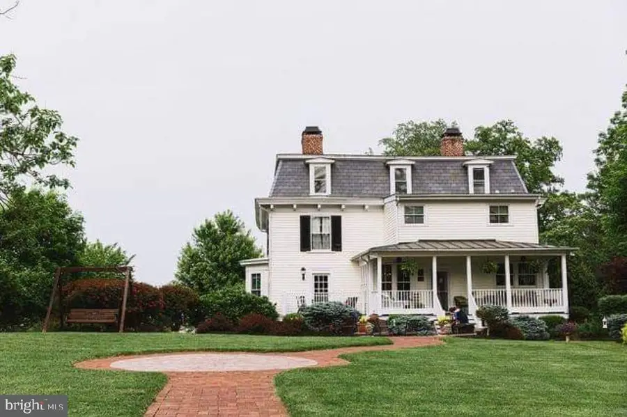 236 Caroline St, Orange, VA 22960 - #2