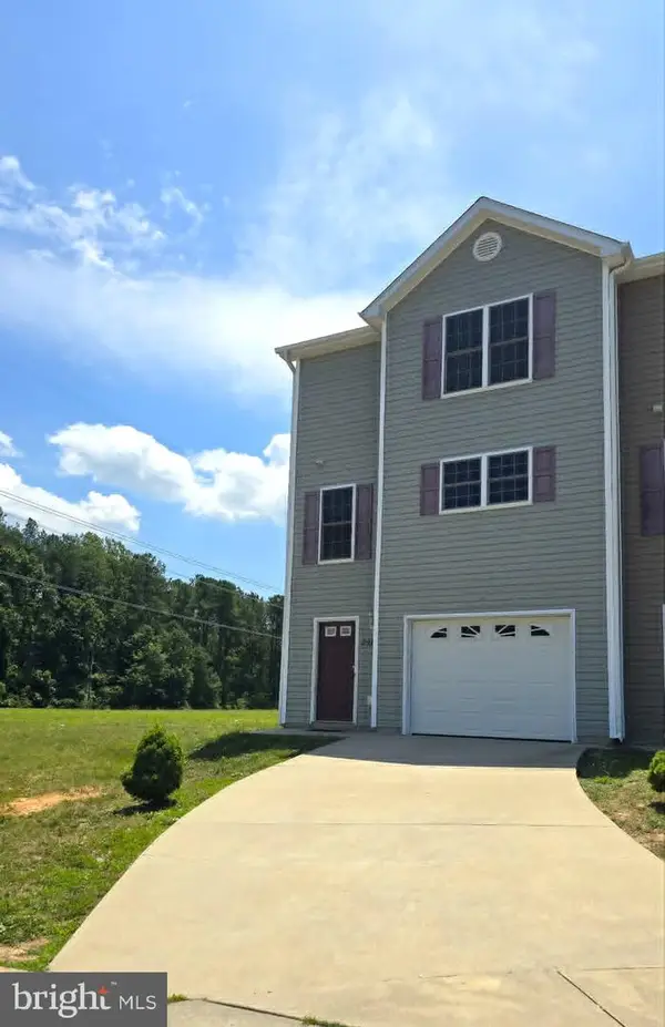 35142 Saba Pl, LOCUST GROVE, VA 22508