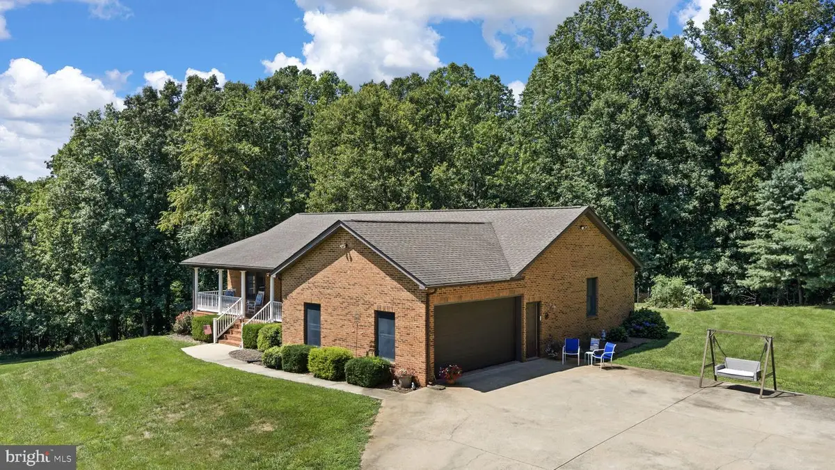 8350 Rapidan Hunt Ln, Rapidan, VA 22733 - #1