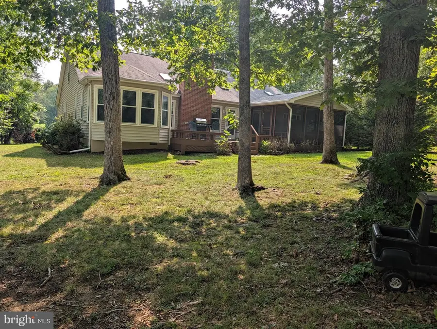 307 Green St, Locust Grove, VA 22508 - #2