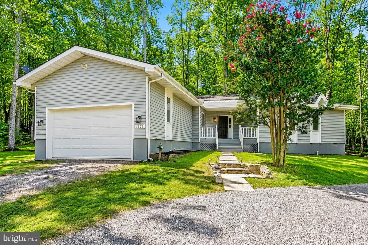 1309 Lakeview Pkwy, Locust Grove, VA 22508 - #1