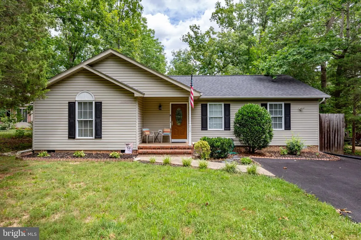 216 Fairfax Ln, Locust Grove, VA 22508 - #1