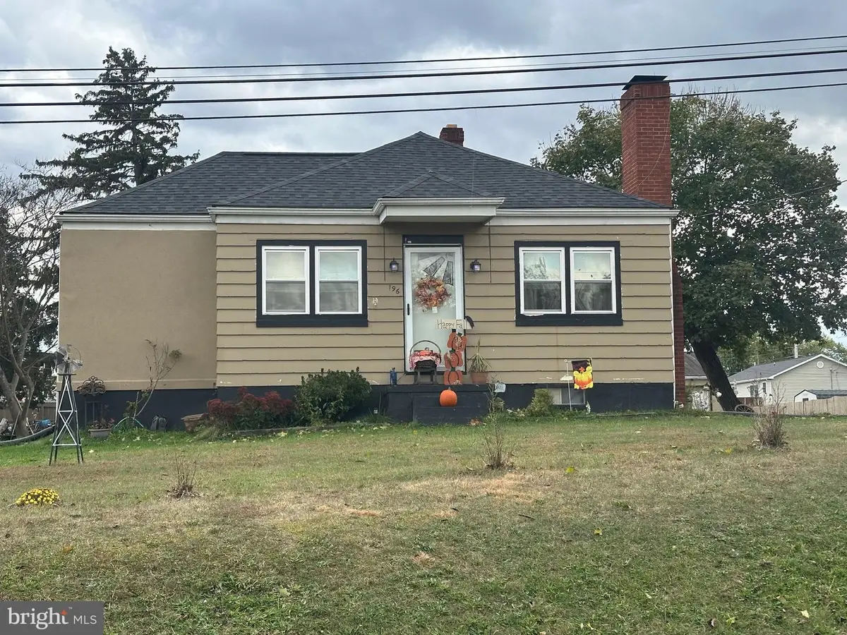 196 Bixlers Ferry Rd, Luray, VA 22835 - Image #1