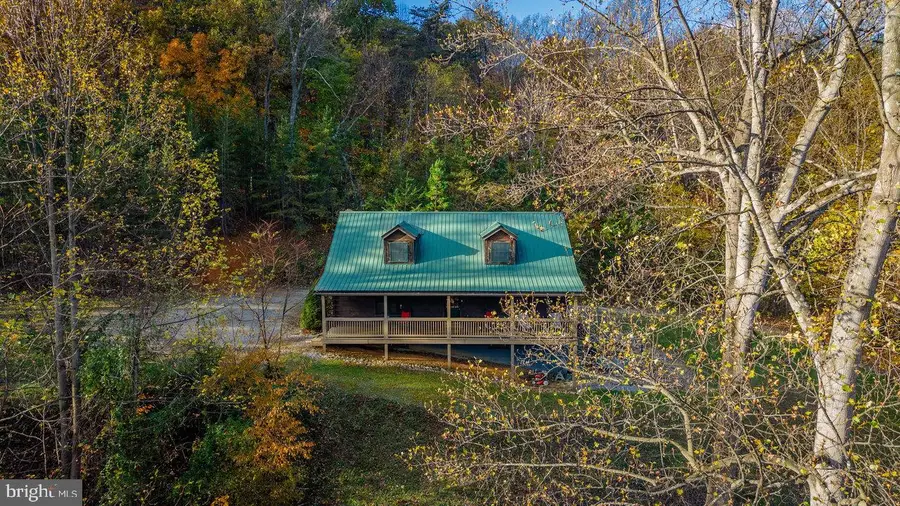 900 Crooked Run Rd, Shenandoah, VA 22849 - Image #2