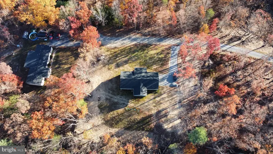 405 N View Dr, Stanley, VA 22851 - Image #2