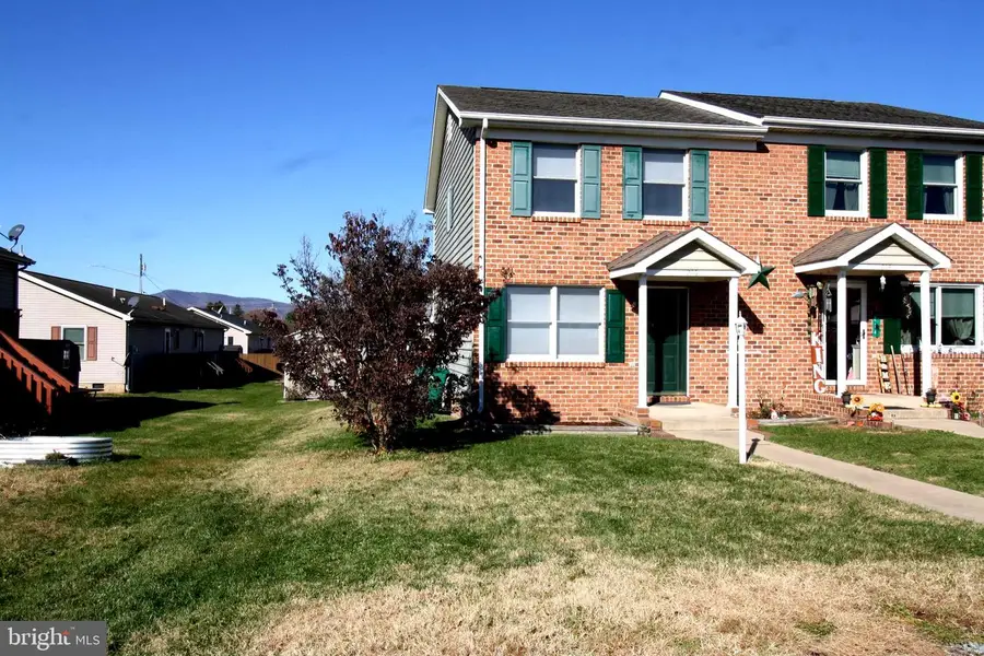 216 Fourth St, Luray, VA 22835 - Image #2