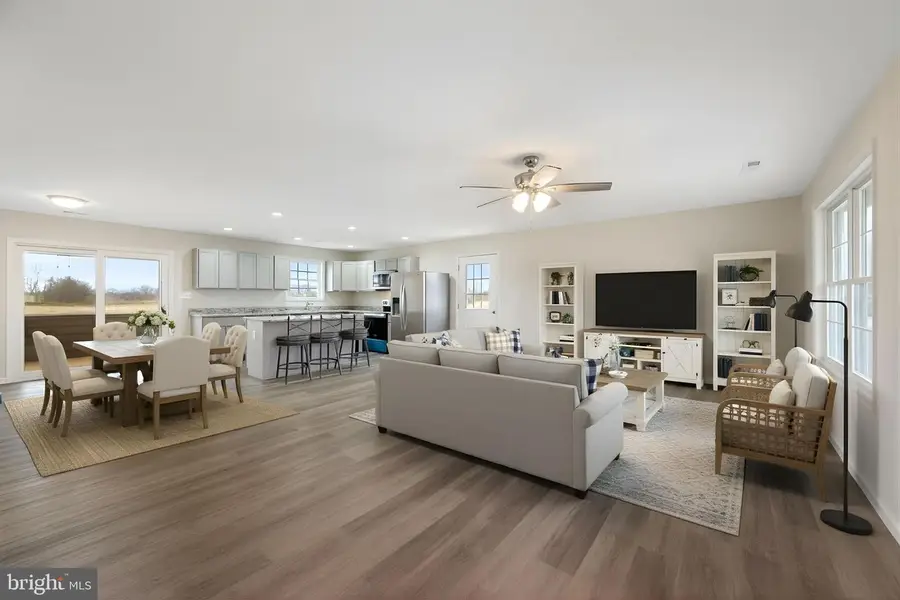 182 Reservoir Ave, Luray, VA 22835 - Image #2