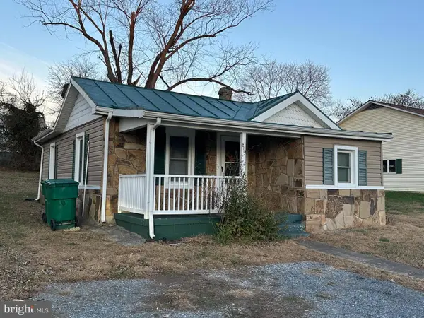 219 Seventh Ave, LURAY, VA 22835