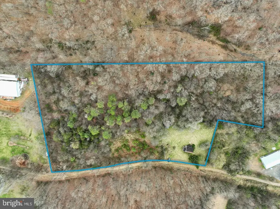 533 Railroad Ave, Shenandoah, VA 22849 - #2