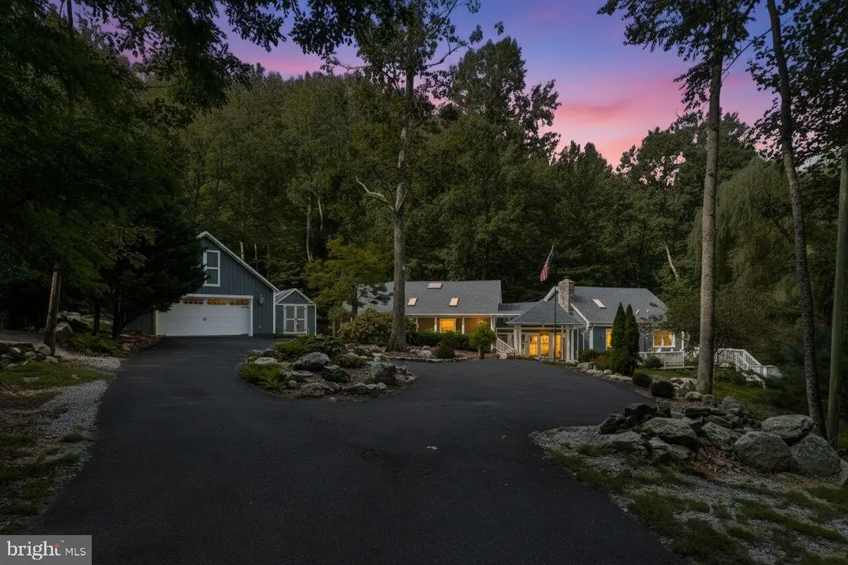 2062 Jewell Hollow Rd, Luray, VA 22835 - Image #1