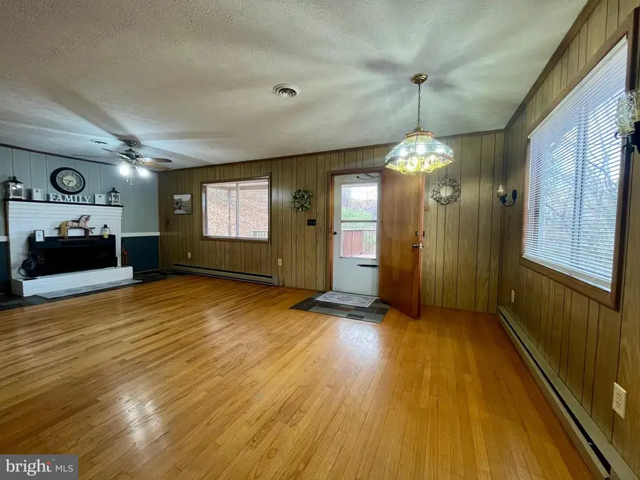 347 Restmore Ln, Stanley, VA 22851 - Image #3