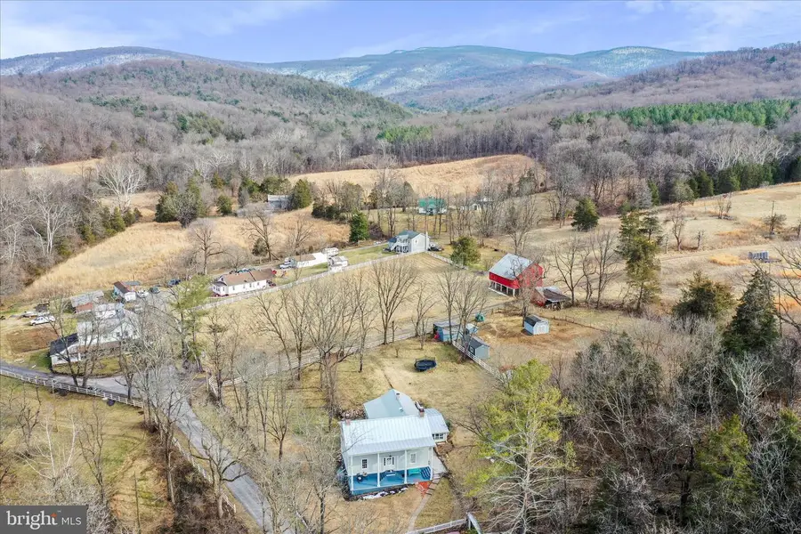 126 Overall Rd, Bentonville, VA 22610 - #2