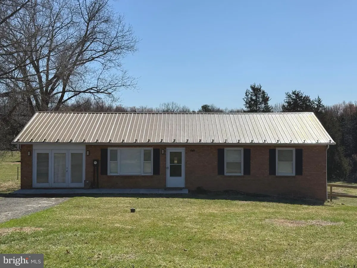 300 Martin St, Luray, VA 22835 - #1