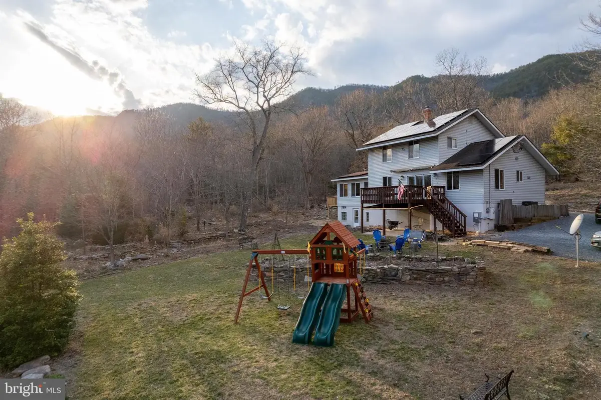 1131 Page Valley Rd, Luray, VA 22835 - #1