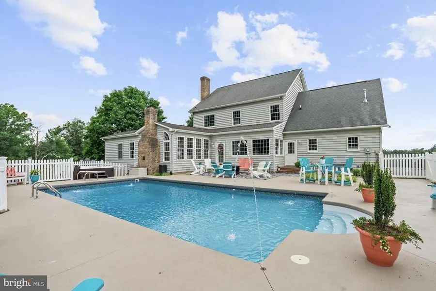 1050 Brookstone Rd, Luray, VA 22835 - #3