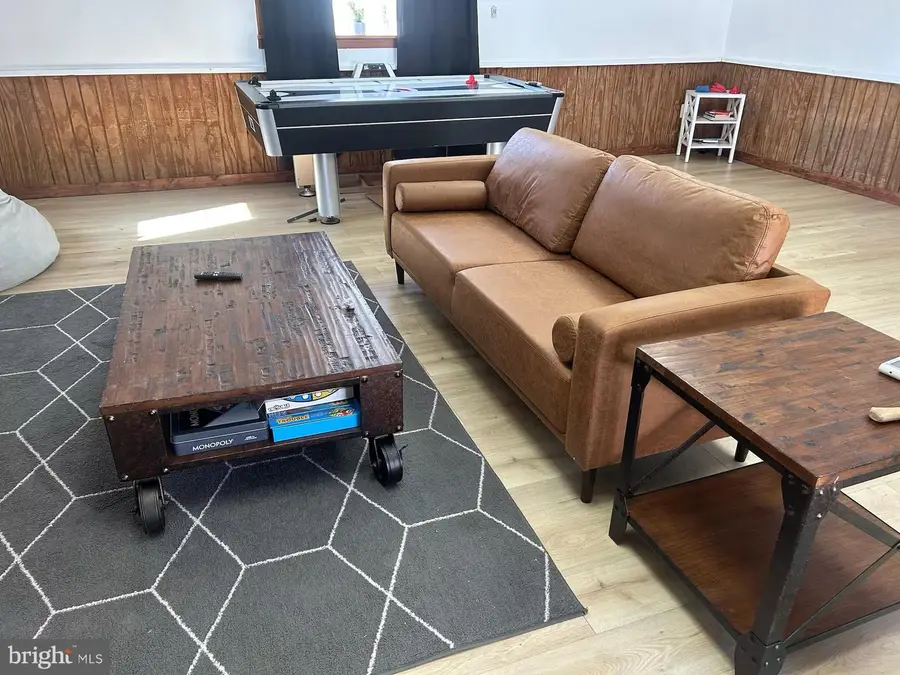 137 Park View Ln, Shenandoah, VA 22849 - #2