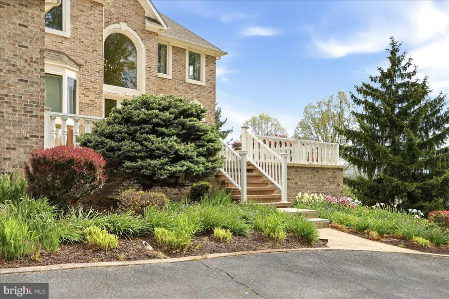50 Cottage Dr, Luray, VA 22835 - #2