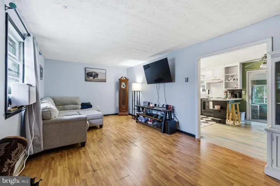320 Willow St, Luray, VA 22835 - #3