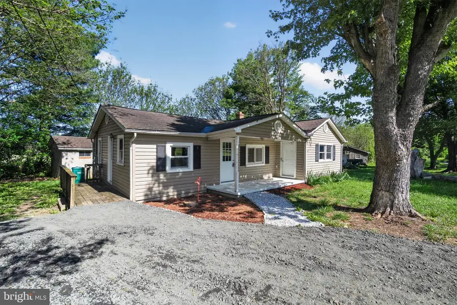 586 Eldon Yates Dr, Stanley, VA 22851 - #2