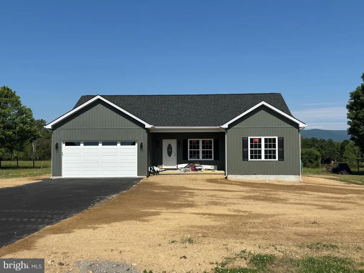 131 Deerfield Estates Dr, Stanley, VA 22851 - #1