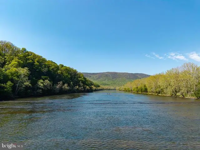 702 Richview Rd, Rileyville, VA 22650 - #2