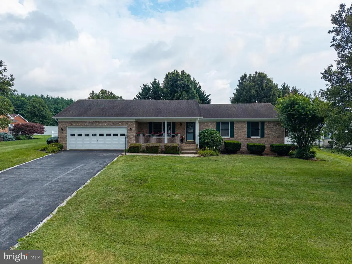 18 Meadow Ln, Luray, VA 22835 - #1