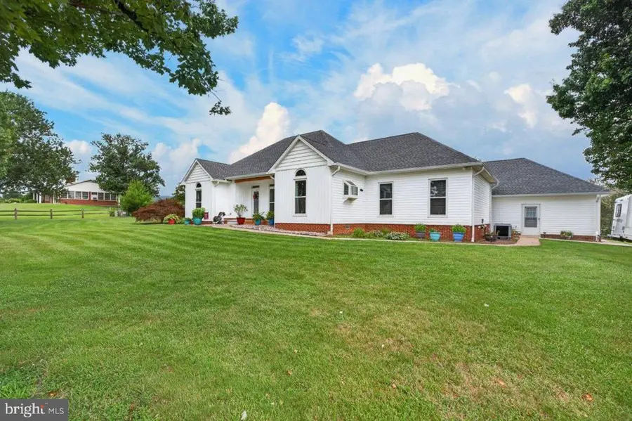 3 Rowe Dr, Luray, VA 22835 - #2