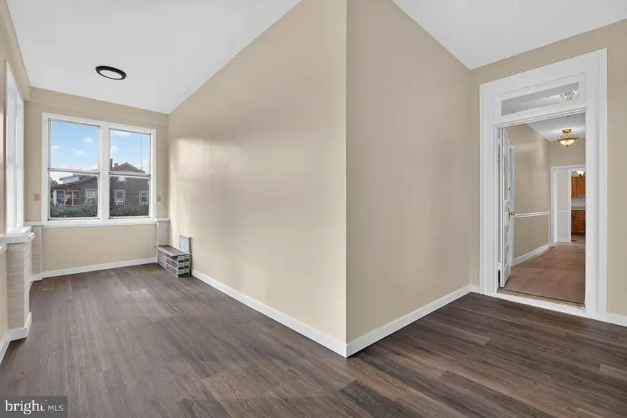 401 6th St, Shenandoah, VA 22849 - #3