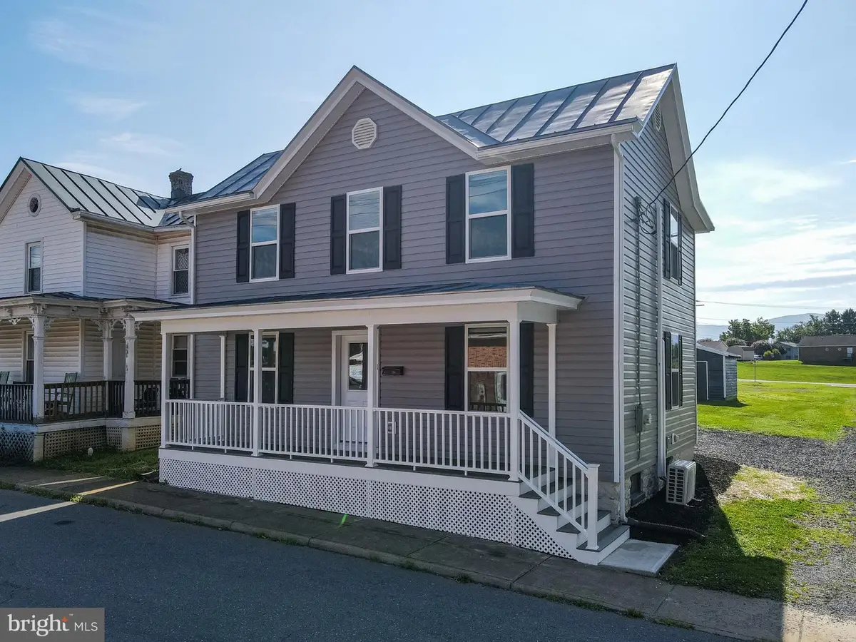 11 Bristol Ave, Luray, VA 22835 - #1