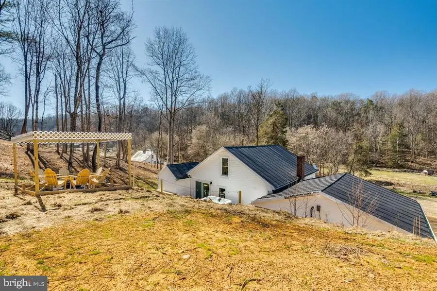 393 Crooked Run Rd, Shenandoah, VA 22849 - #3
