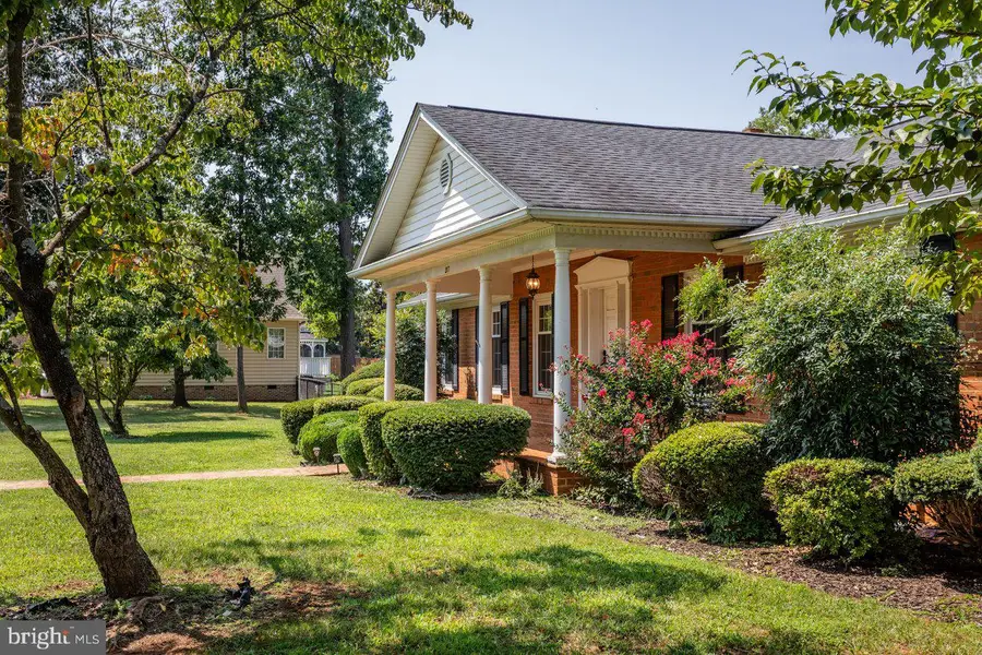 207 Circle View Rd, Luray, VA 22835 - #2
