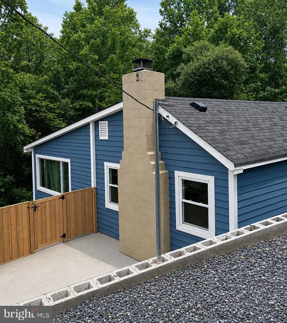 115 Overall Rd, Bentonville, VA 22610 - #1