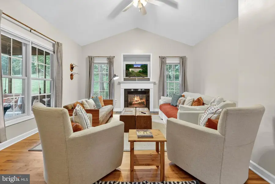6005 Page Valley Rd, Luray, VA 22835 - #3