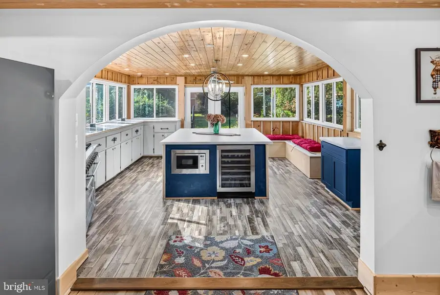 418 E Main St, Luray, VA 22835 - #3