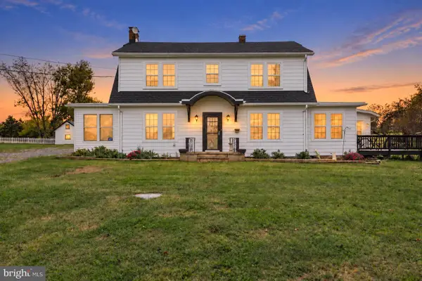 228 Old Farm Rd, SHENANDOAH, VA 22849