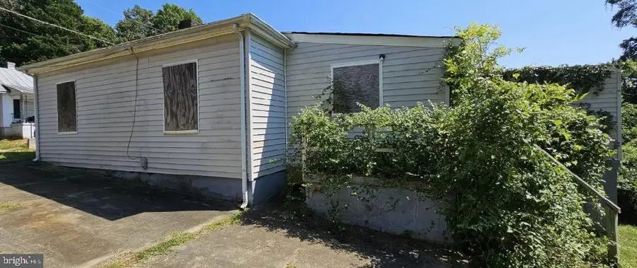 130 Johnson St, Danville, VA 24541 - #3
