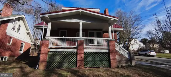 221 S Washington Ave, PULASKI, VA 24301