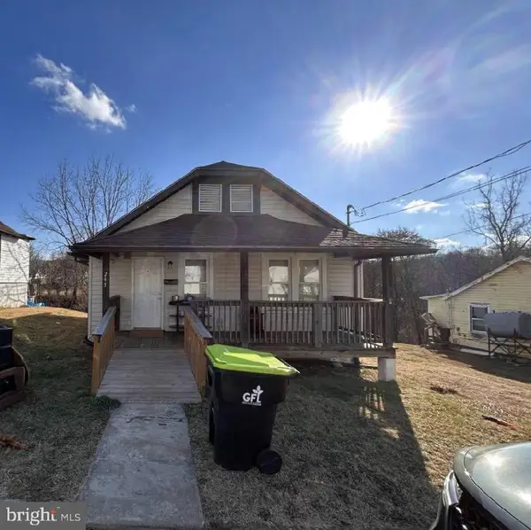 247 11th Street Nw Dr, PULASKI, VA 24301