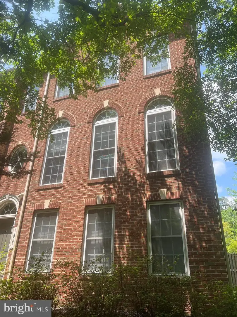 12801 Half Moon Ln, Woodbridge, VA 22192 - Image #2