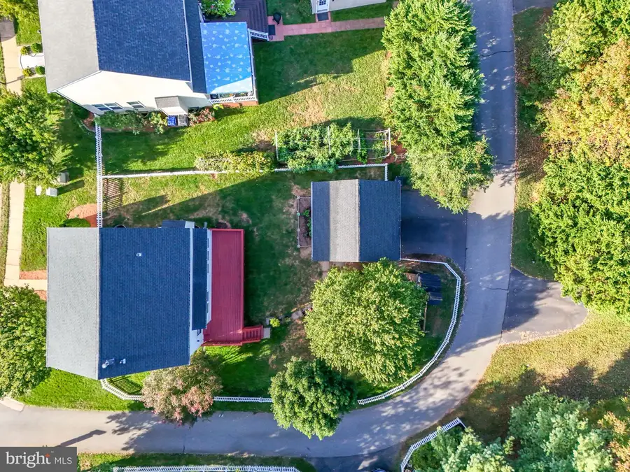 12410 Iona Sound Dr, Bristow, VA 20136 - Image #2