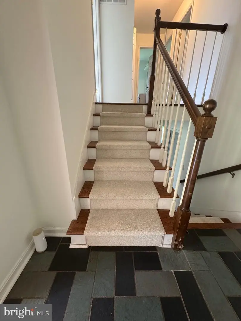 4000 Latham Dr, Haymarket, VA 20169 - Image #3