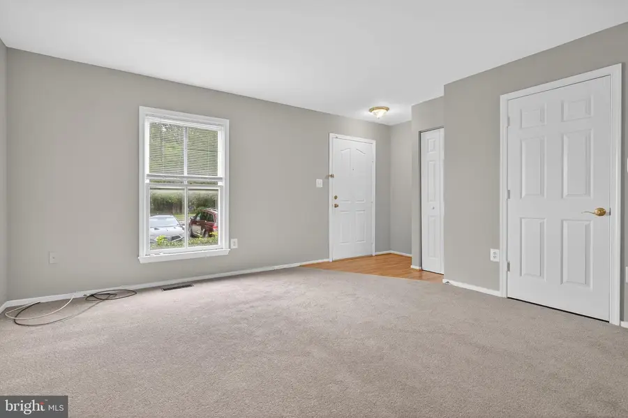 3409 Caledonia Cir, Woodbridge, VA 22192 - Image #3